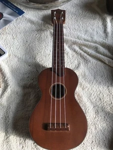 Ukulele Yamaha no. 220, mid '60s - Picture 1 of 10