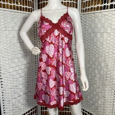 Vestido sin Mangas Jaclyn Smith Chemise Para Mujer Rojo Medio Satinado Rosa Corazones Lencería Foto 1 de 4