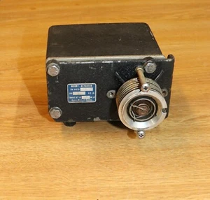 ARC, TA-495A Actuator 28V & Mount PN 44575-2502 - Picture 1 of 5