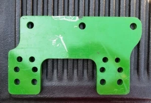 John Deer CXT16118 Plate for Sugarcane Harvester CH570/3510 Cutter Gearbox NEW! - Picture 1 of 3