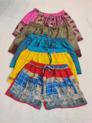 20 Piezas Pantalones Cortos de Seda para Mujer Cintura Elástica Boho Seda Ropa de Noche Pantalones Cortos de Verano Foto 1 de 4