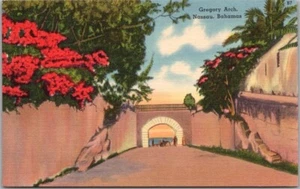 Postal c1940 Nassau, Bahamas "ARCO GREGORY"" Street View/Lino Tichnor - Imagen 1 de 2