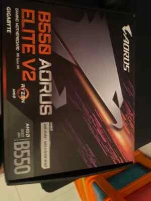 Gigabyte B550 AORUS Elite V2 (AMD Ryzen 5000/B550/ATX/PCIe4.0/DDR4/USB3.2 Gen 1 - Imagen 1 de 3