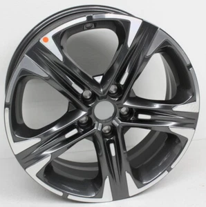OEM Kia K5 18 Inch Wheel 52910-L3310 Scuffs Rubs - Picture 1 of 10