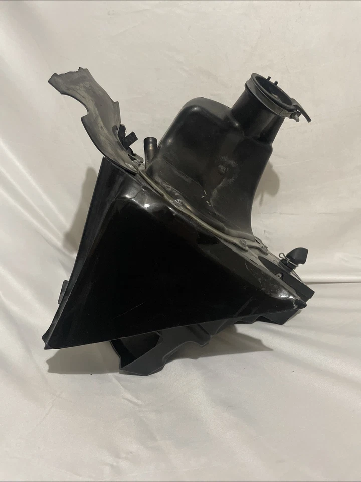 2004 2005 🧼 HONDA CRF250R OEM AIRBOX INTAKE AIR CLEANER 17250-KRN-000 CRF 250R - Image 1 of 4