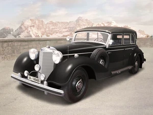 Typ 770k Tourenwagen With Open Cover, WWII German Leader's Car 1:35 Model Kit - Foto 1 di 1