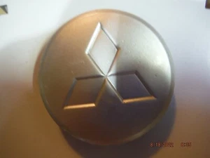 OEM 2004-2012 Genuine Mitsubishi Endeavor Disc Wheel Center Cap 4252A073HA - Bild 1 von 2