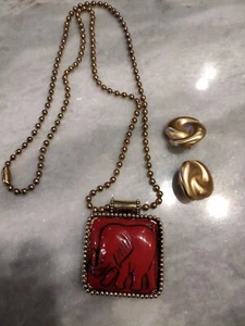Jewelry Lot Of Carved Red Square Elephant Pendant W/Rhinestone Eye & Earrings - Picture 1 of 13
