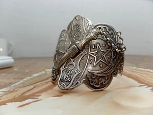Bangle Bracelet Silver Tone Cresent Moon And Star With Dagger Locking Pin - Picture 1 of 17