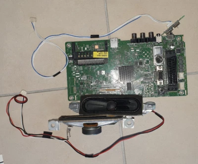 17MB55 23224732 PLACA BASE VESTEL FINLUX 32FHB4001 + Altavoces + control infrarrojo Foto 1 de 2