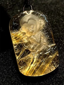 Colgante Calavera Mono Cristal Rutilado Cabello Dorado Cuarzo Natural Tallado - Imagen 1 de 7