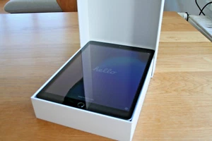 Apple iPad 9. Gen 64GB, Wi-Fi, 10,2" - Space Gray - Bild 1 von 8