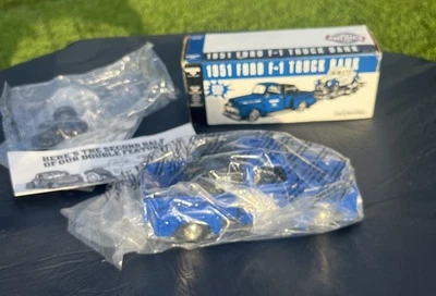 Camioneta pick-up Ford F-1 1951 Wix Filters banco de monedas ERTL 1:25 azul Foto 1 de 4