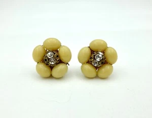 Vintage Yellow Milk Glass Cluster Earrings - Screw Back Clip On - Rhinestones - Picture 1 of 4