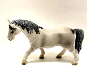 SCHLEICH Horse Club 3 1/2" (Lipizzaner Mare German) Toy Figure (Made in China) - Picture 1 of 6