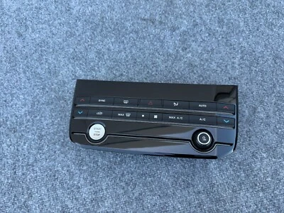 PANEL INTERRUPTOR CLIMATIZADOR AIRE ACONDICIONADO DELANTERO GX6318C858 JAGUAR XE (2017-2019) OEM Foto 1 de 4