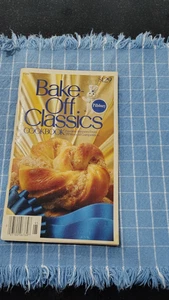 Pillsbury Bake off classics PB cookbook vintage 1979 recipes 28 years - Picture 1 of 7