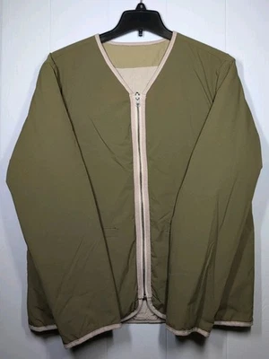 Chaqueta delineadora reversible HUF Worldwide delgada acolchada crema salvia bordada talla S Foto 1 de 4