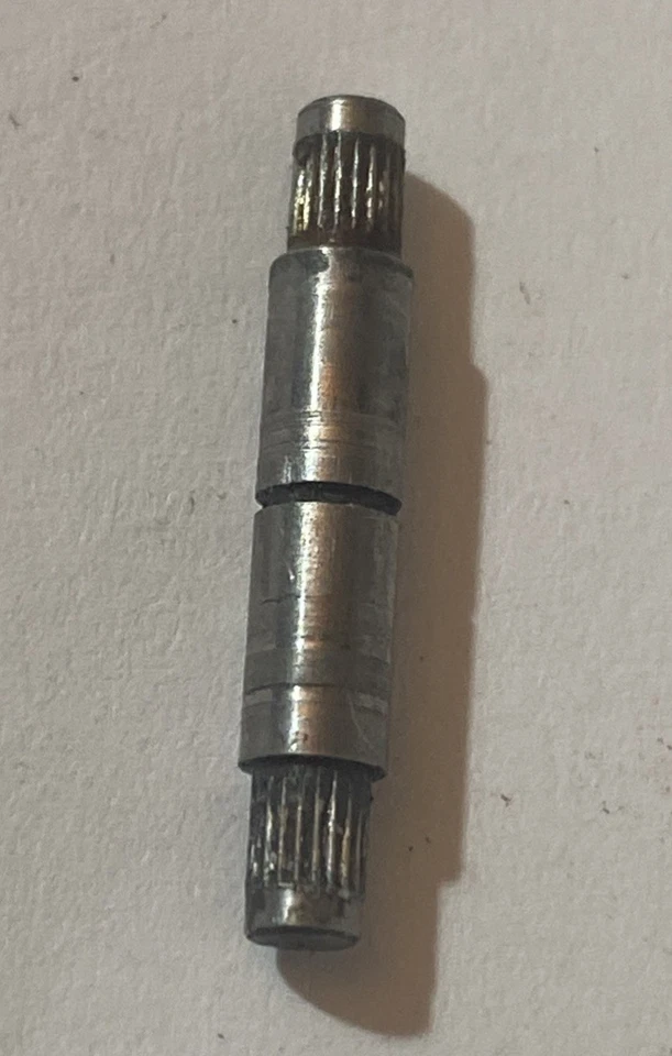 Hornby S2345 Loco Driving Axle Plain 00 GC  Spares Project - Image 1 of 1