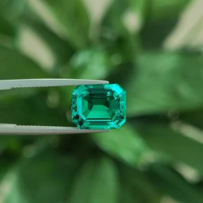 Hydrothermal Emerald Gemstone Octagon Cut Shape Gemstone For Jewelry Making - Image 1 of 4