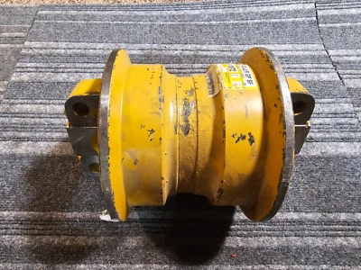 Rolo de esteira CAT 497-8972 flange única para trator tipo pista D3K XL D3K LGP - Imagem 1 de 4