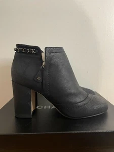 New Chanel Black Suede Ankle Boots Size 40 9.5 Booties G29932 Chain Leather rare - Picture 1 of 10
