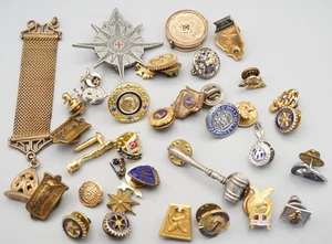 Vintage Fraternal Organization & Masons Masonic Medal & Pins Lot Of 40 - Picture 1 of 2
