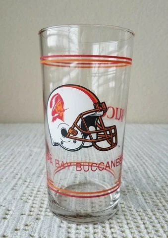 Retro Tampa Bay Buccaneers Creamsicle Helmet Logo Pint Beer Drink Glass 20 oz Cover