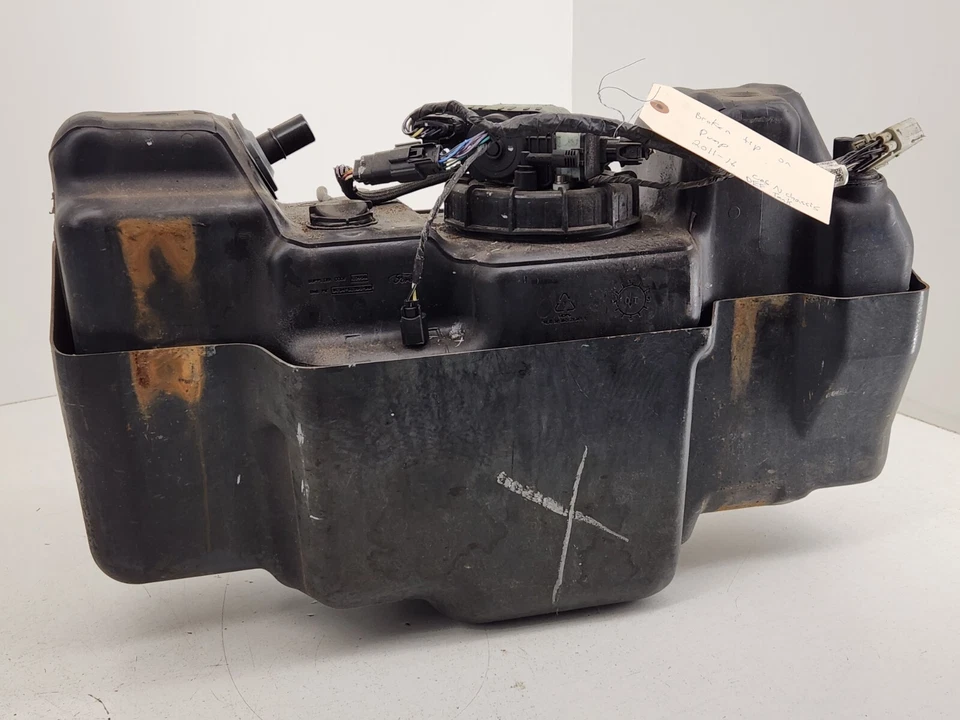 Ford F350 F450 F550 2011-2016 cabina y chasis DEF tanque de líquido de escape y bomba Foto 1 de 4