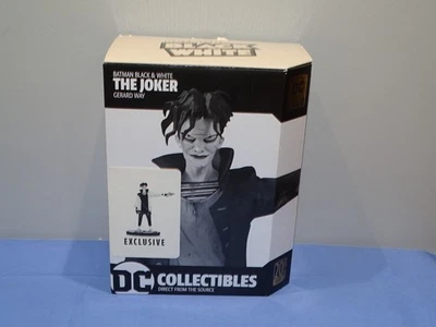 Figura Joker Batman 7,4 pulgadas blanca y negra exclusiva de Gerard Way #429/750 sin usar, en caja Foto 1 de 4
