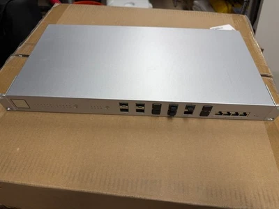 Conmutador de agregación administrado Ubiquiti Networks UniFi US-16-XG 10G de 16 puertos Foto 1 de 2