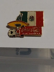 1984 Coca Cola Soda Soccer World Cup Mexico Enamel Pin - Picture 1 of 3