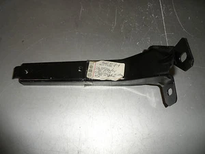 Original Audi 80 Pralldämpfer Stoßstangenhalter hinten rechts 8A0807332 (ST030) - Picture 1 of 4