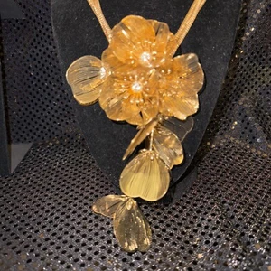 Atterri Brand Goldtone Filagree 3D Flower Necklace New In Box - Picture 1 of 7