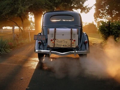 REDUCED PRICE- Ford V8 Travel TRNK w/ Matching Suitcases Metal w-Canvas Cladding - Image 1 of 4