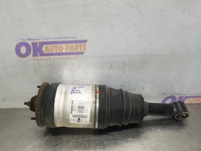 Land Rover LR4 2015 15 3,0 L puntal pasajero trasero derecho Foto 1 de 4