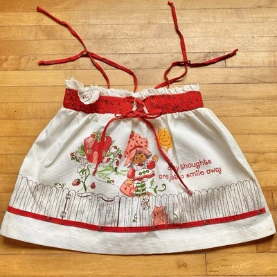 Vestido o Top Vintage Fresa Pastel Corto Años 80 RARO Corbatas de Hombro Niños 8? Foto 1 de 4