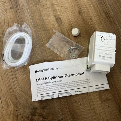 Honeywell L641A Hot Water Cylinder Thermostat - Image 1 of 4