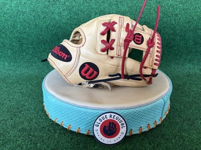 Wilson A2000 1786 11.5 Inch Baseball Glove Camel Leather - Image 1 of 4