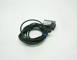 Keyence FT-H10 Intelligent Thermo Sensor - Picture 1 of 5
