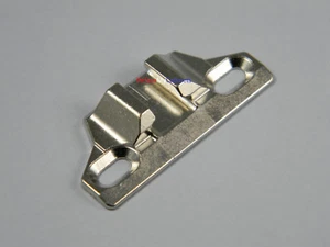 PLACA DE MONTAJE FRONTAL 50 BLUM COMPACT 33 130.0240 - Imagen 1 de 1