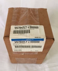 Johnson Controls VG7842LT+000000 Brass Globe Valve No Actuator new - Picture 1 of 2