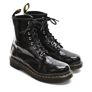 Stivali da combattimento donna Dr. Martens 1460 Croc 42/10 neri vernice scarpe stringate - Foto 1 di 7