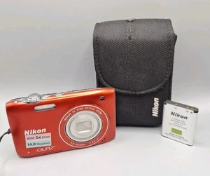 Nikon Coolpix S3100 Digital Camera, Battery & Case. No Charger. Red. - Picture 1 of 8