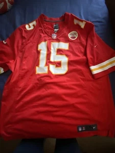 NFL Kansas City Chiefs Patrick Mahomes 15 Football Jersey Size 2XL Pre Owned - Picture 1 of 5