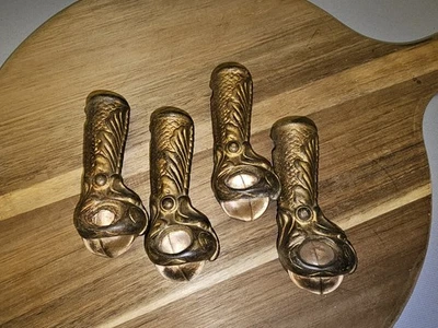 ANTIGUAS PATAS DE PIE DE GARRA DE VIDRIO DE LATÓN 19 PARA PATAS DE MESA DE SALÓN Juego de 4 Foto 1 de 4