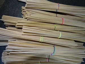 Natural Indonesian Rattan Reed Diffuser Reeds 26 cm L x 3 cm W - Picture 1 of 1