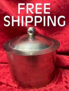 Round Metal Ribbed Box with Lid Vintage Paradigm Exclusives India (4-1/4" x 3" ) - Picture 1 of 6