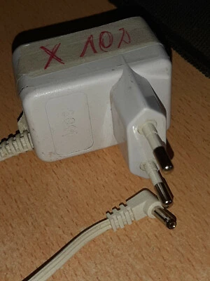 -Netzteil -  9 V   =  /  150 mA - ungeregelt - Bild 1 von 2