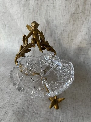 Antigua figura de metal dorado CHERUB ANGEL ROCOCO plato de caramelo enmarcado Foto 1 de 4